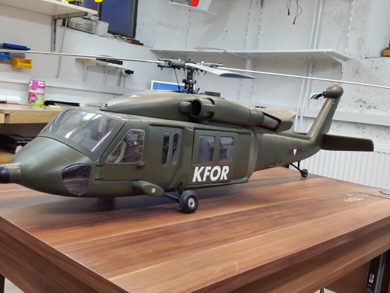 Cockpit unseres Kunden einer Blackhawk 6M-BA.